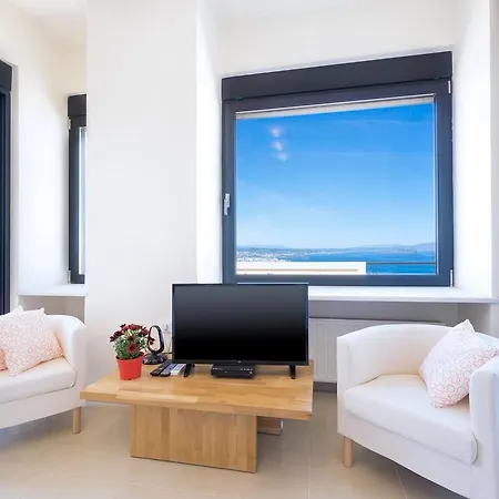 Koukouvaya Superb Penthouse *