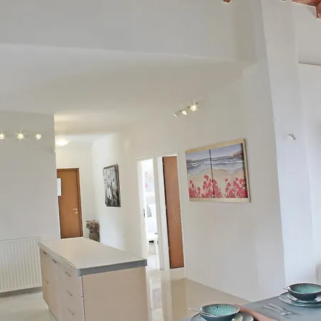 Koukouvaya Superb Penthouse Casa de Férias