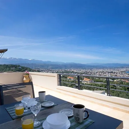 Koukouvaya Superb Penthouse *